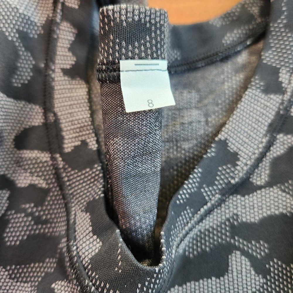 Lululemon Long Distance Short Sleeve - Picture 5 of 5